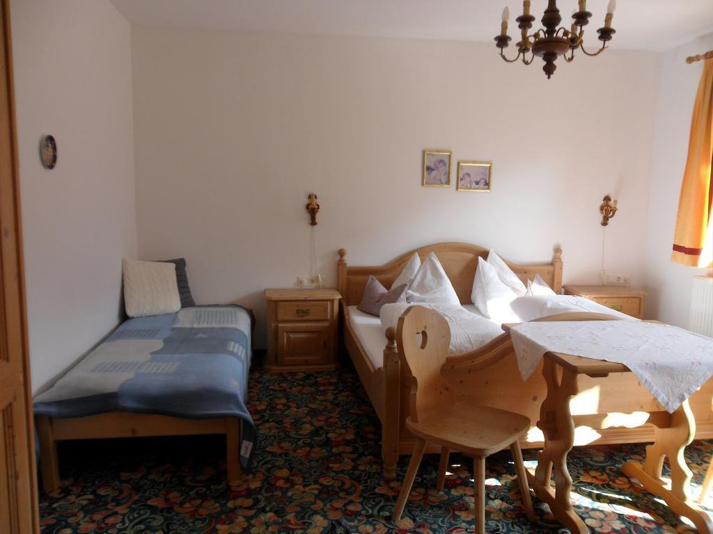 Landhaus Sabine Zellberg Szoba fotó